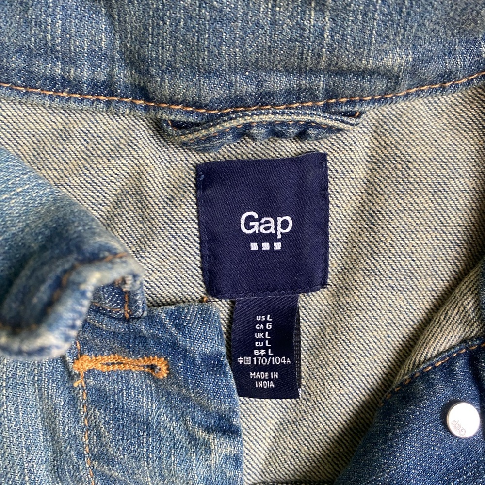 GAP Bleached Wash Denim Jacket Size L - Picture 3 of 4